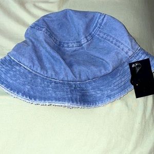 David and Young Bucket Hat